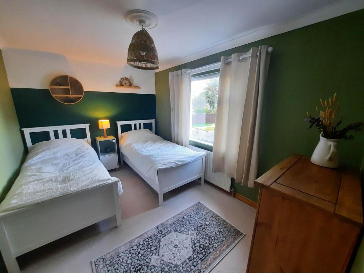 - The Holly Tree House - Villa บุชมิลส์ ภายนอก รูปภาพ